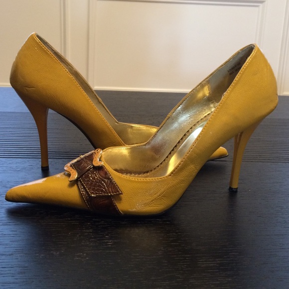 Anne Michelle mustard heels