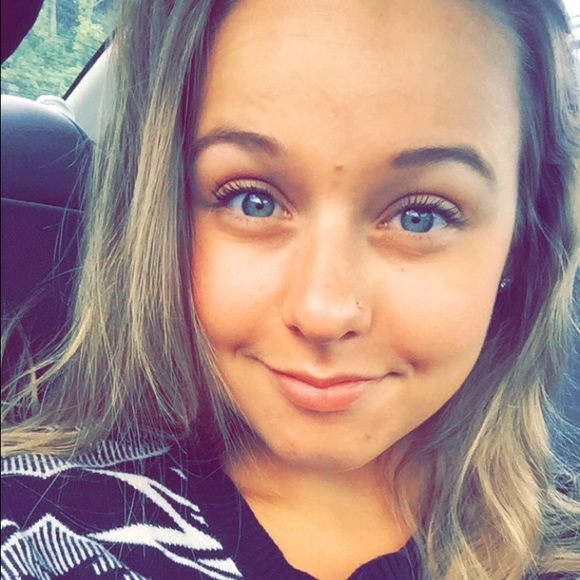 Meet your Posher, Allissa