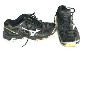 Volleyball shoes