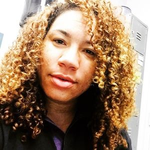 Meet your Posher, Candice