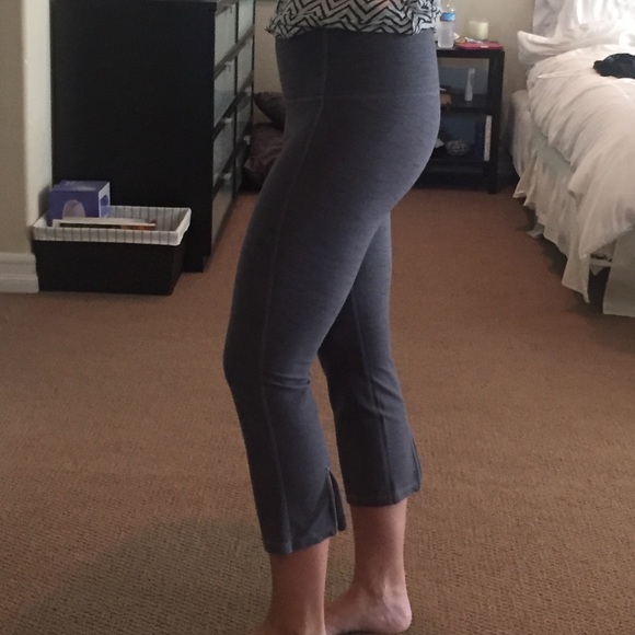Lululemon cropped pants
