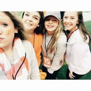 Meet your Posher, Rachel