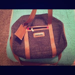 (Price lowered!)Oscar de la renta duffle bag