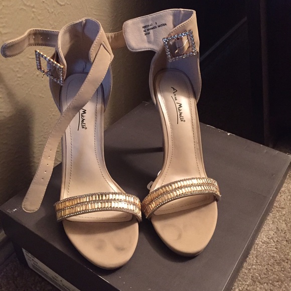 Sparkly nude sandals!!