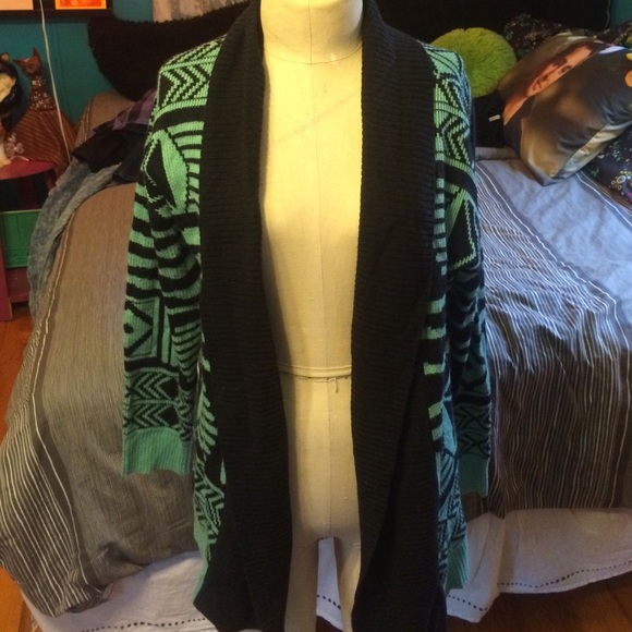 Aztec cardigan - Picture 3 of 4