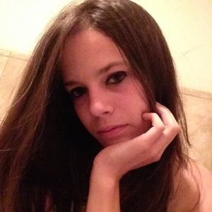 Meet your Posher, Cassandra