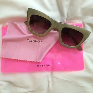 SOLD | Top shop sunglasses never worn
