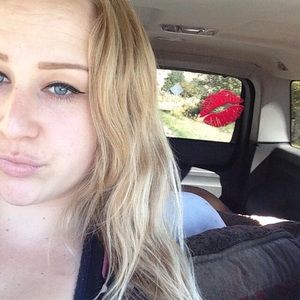 Meet your Posher, Paige