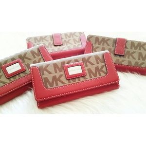 SOLD New with tag MICHAEL KORS BROOKVILLE CARRYALL