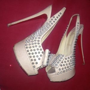 Super worn Christian Louboutin