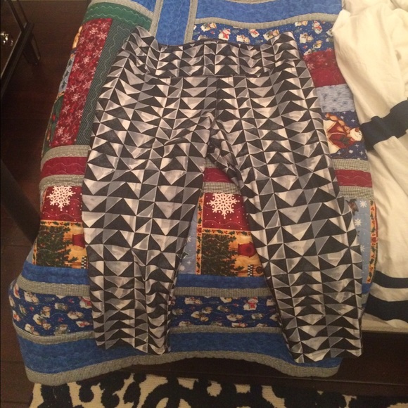 nike cropped leggings - Picture 1 of 3