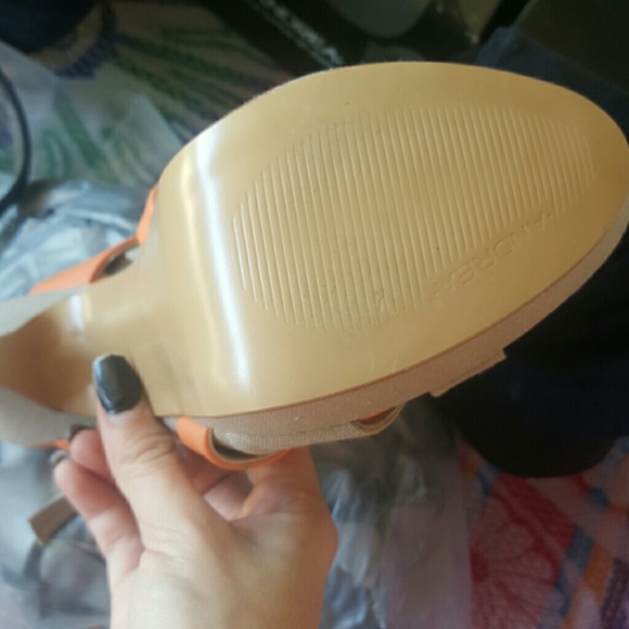 Heels - Picture 2 of 2