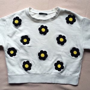 Brand new, Never worn white sweat shirt w/flowers.