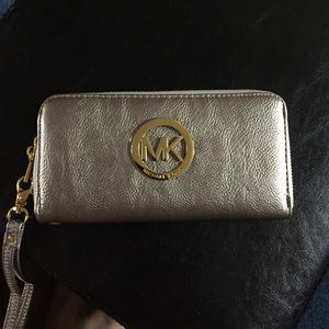 Brand new faux MK wallet