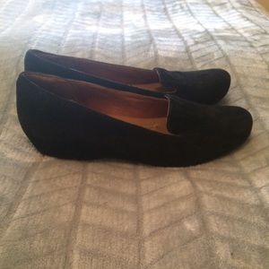 Suede Clarks flat - black