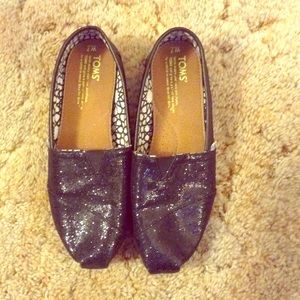 BRAND NEW Black sparkly Toms size 7