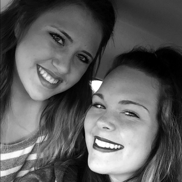 Meet your Posher, Izzy - Picture 1 of 1