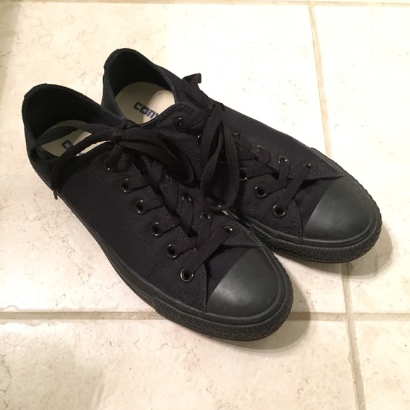 All black low top converse