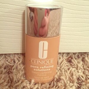Clinique pore refining solutions
