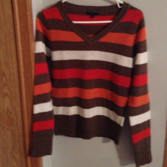 Sweater - Picture 1 of 3