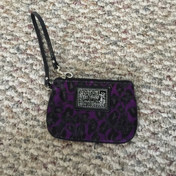 Poppy Coach Wristlet