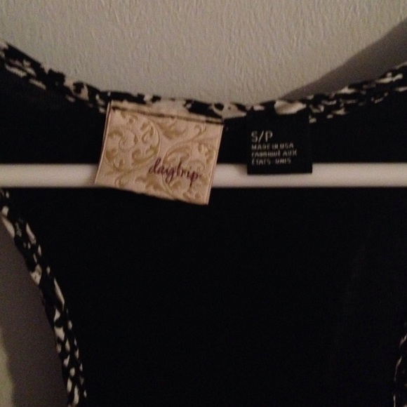 Top - Picture 2 of 4