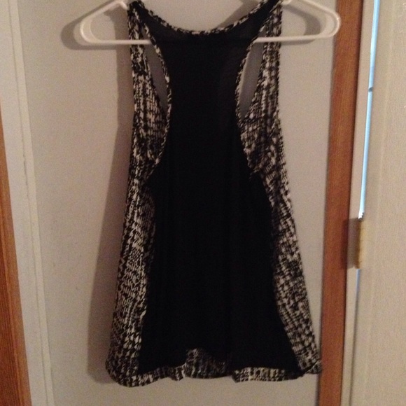 Top - Picture 4 of 4