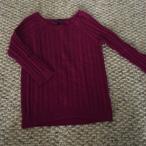 American Eagle Quarter sleeve sweater!