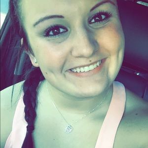 Meet your Posher, Katelyn