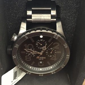 Nixon 48-20 chrono watch