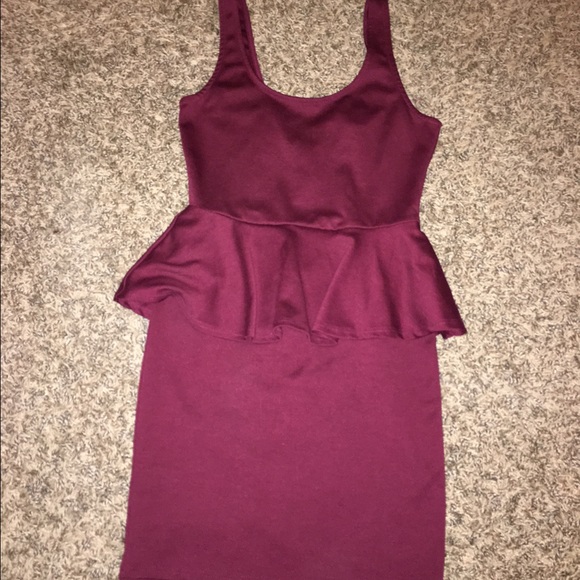 Cute burgundy short dress