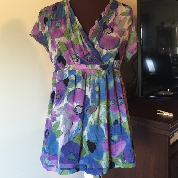 Tie back floral top