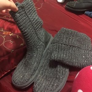 Grey sweater boots