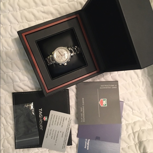 Gorgeous .91 Diamond 💎 Silver Tag Heuer Watch - Picture 2 of 3