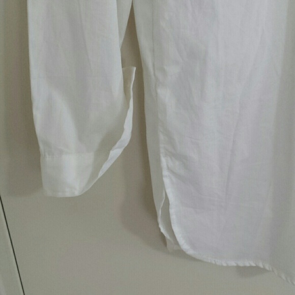 H&M Tops - Oversized white button down H&M Tops - Oversized white button down