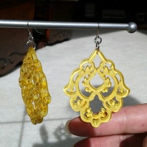 Lucite filigree earrings, yellow