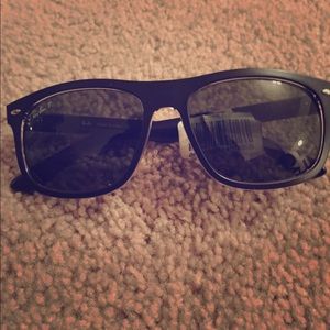 Rayban 
RB4226
UPC#8053672453959
 POLARIZED