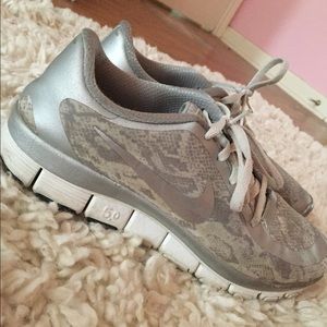 NIKE 5.0 silver snake skin shoes