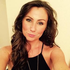 Meet your Posher, Courtney