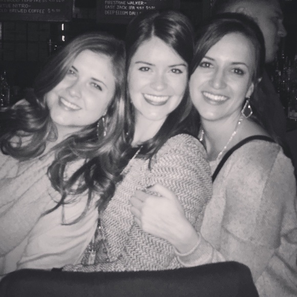 Meet your Posher, Kami - Picture 3 of 3