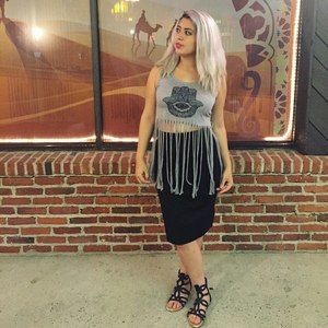 Meet your Posher, Hined