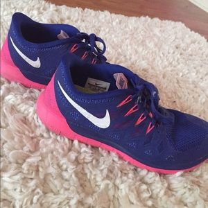 NEW NIKE 5.0 BLUE PINK SHOES