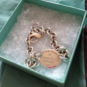 ❗️Price is Firm❗️Tiffany & Co Oval bracelet