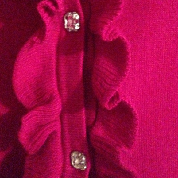 Brand new sweater - Picture 3 of 4