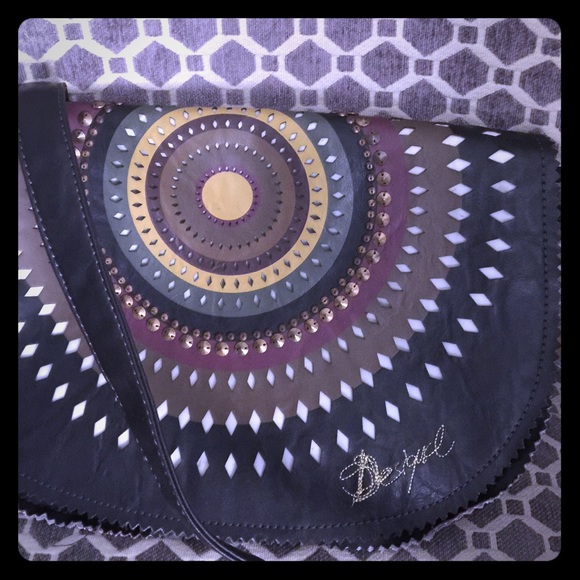Desigual crossbody.