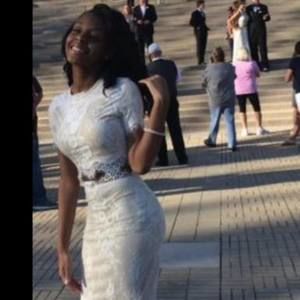 Meet your Posher, Niya