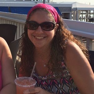 Meet your Posher, Lisa