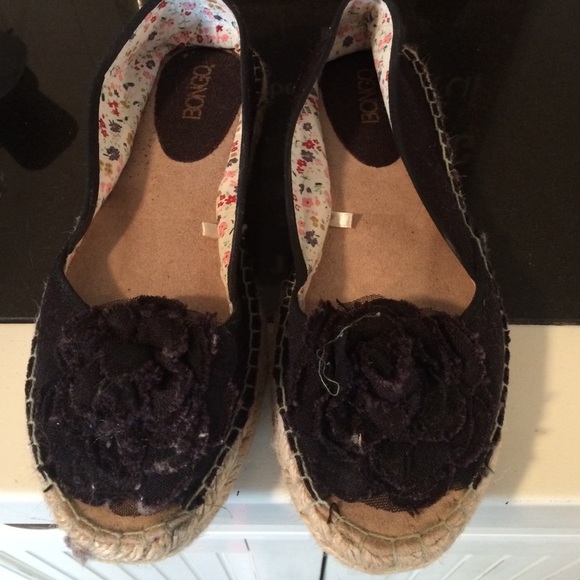 Shoes - Picture 1 of 2