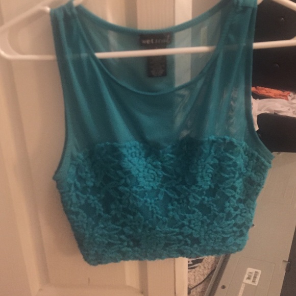 Crop top
