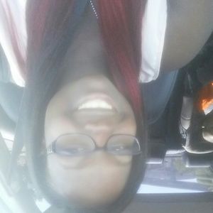 Meet your Posher, Nicole